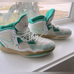 Nike Kyrie Infinity shoes